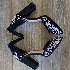 White House Black Market Black Purple Embroidered Floral Heels - Women Size 7M